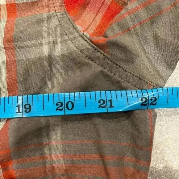 [L]Kuhl Red/Gray Plaid Short Sleeve Button  Up Outdoor Shirt - Picture 3 of 7